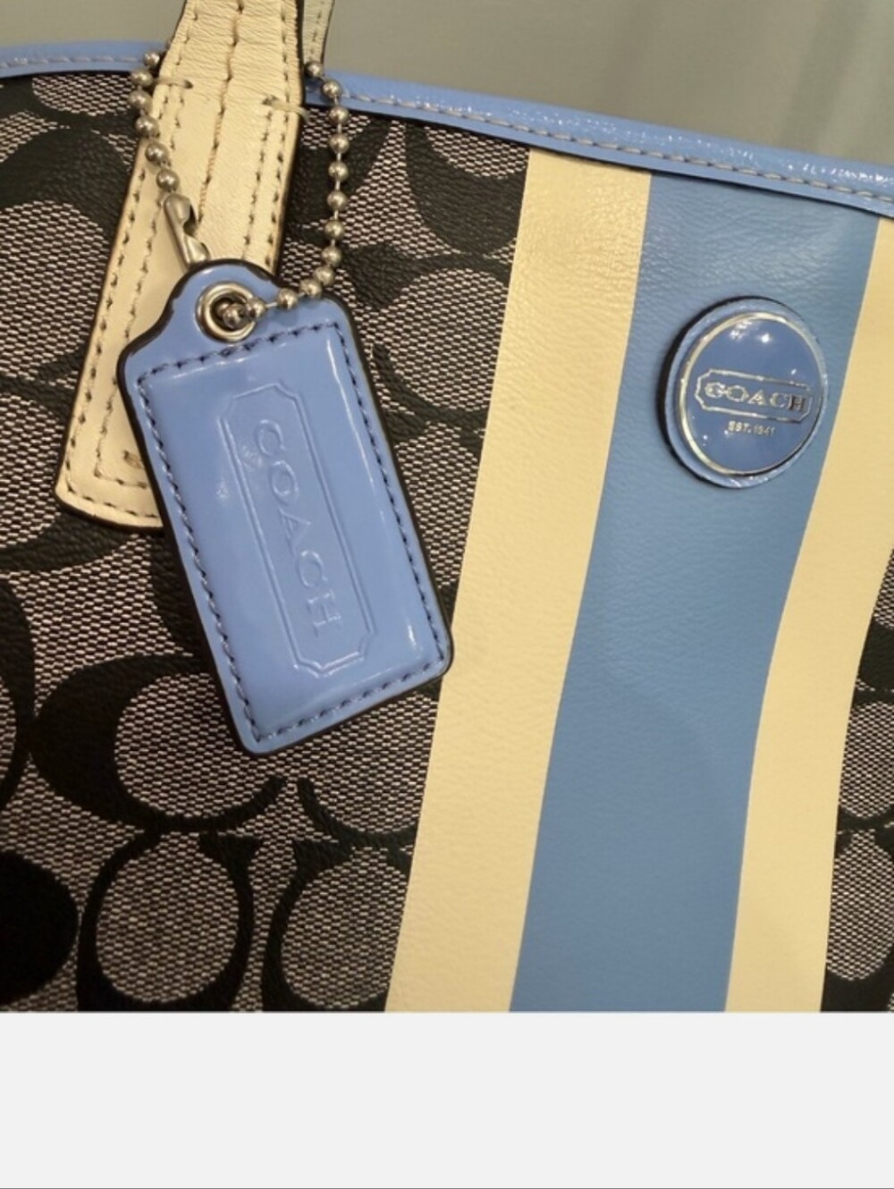 Authentic Coach Signature Canvas Tote with Blue & Cream Stripe.Smoke Free Home - Picture 14 of 16